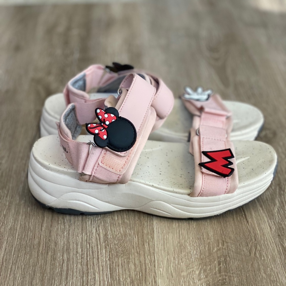 Zara Disney Minnie Mouse Sandal 🩴